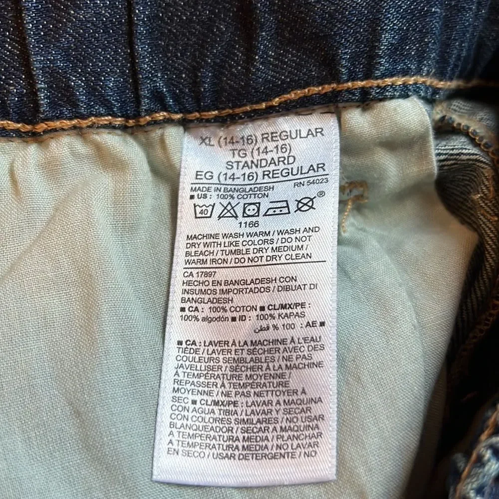 Old Navy cuffed boys size XL (14-16) Jean shorts.